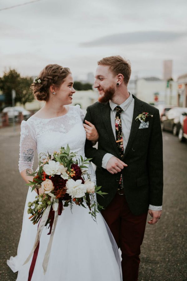 romantic-autumnal-portland-wedding-at-union-pine-olivia-strohm-photography-35