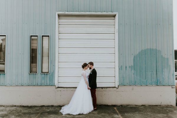 romantic-autumnal-portland-wedding-at-union-pine-olivia-strohm-photography-37