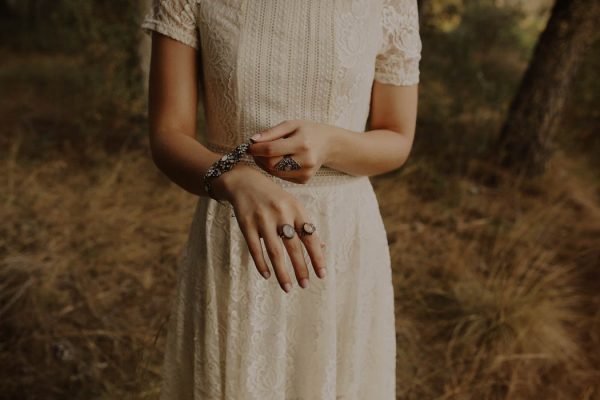 rural-spanish-elopement-in-the-woods-oscar-castro-12