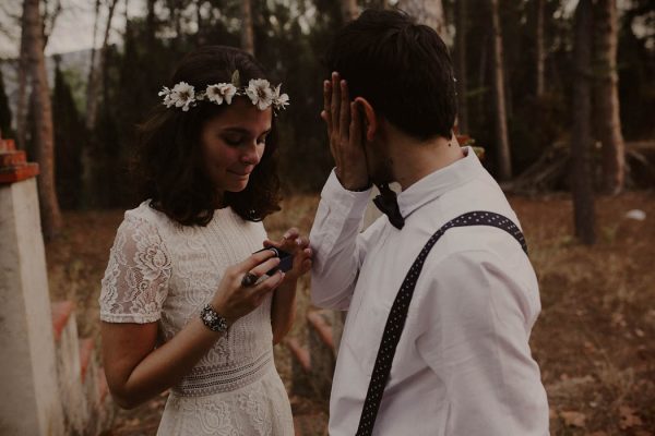 rural-spanish-elopement-in-the-woods-oscar-castro-38