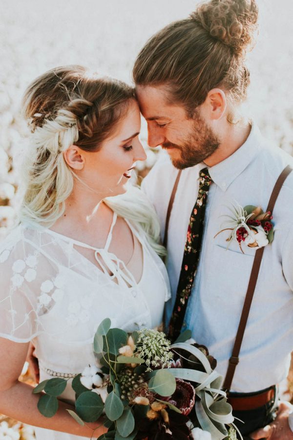 this-alternative-elopement-inspiration-in-a-cotton-field-is-perfect-for-fall-emily-nicole-photo