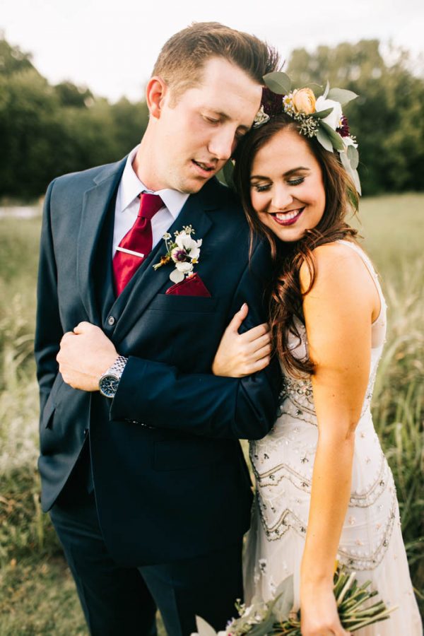 Two Old Souls Tied the Knot in a Vintage Wedding at The Barn at the ...