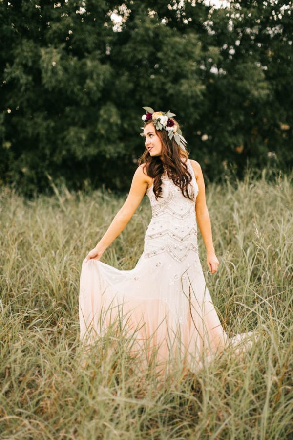 two-old-souls-tied-the-knot-in-a-vintage-wedding-at-the-barn-at-the-woods-sarah-libby-photography-27