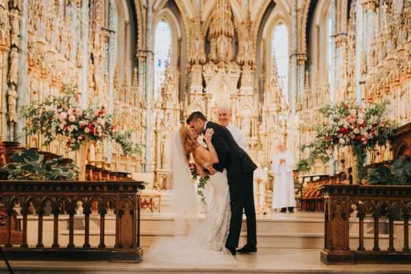 wildly-elegant-ottawa-wedding-at-chateau-laurier-joel-bedford-photography-45