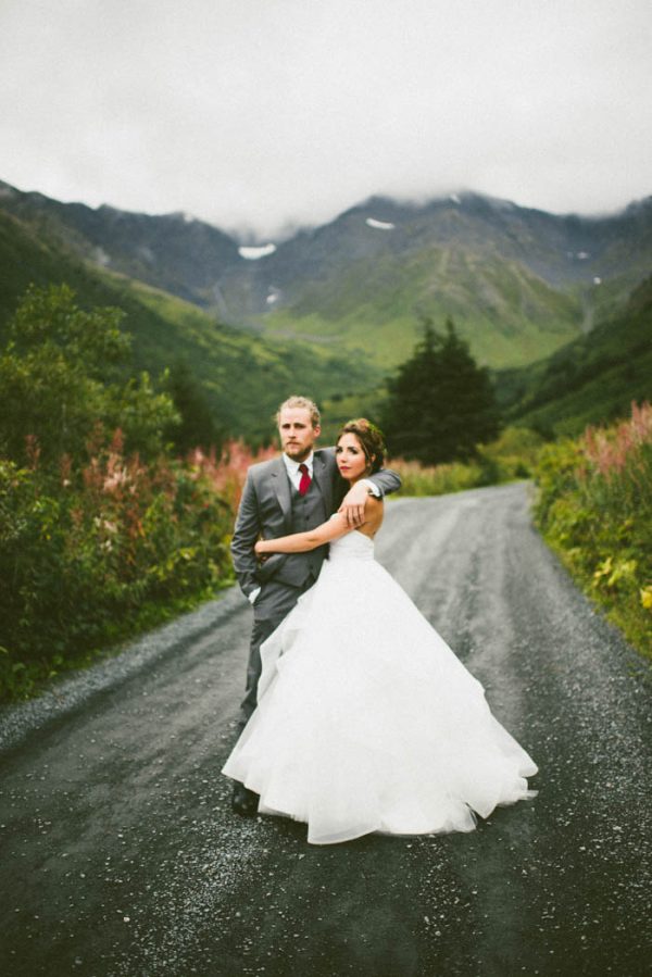 wintry-jewel-tone-arkansas-wedding-at-raven-glacier-lodge-marcie-and-shawn-photography-19