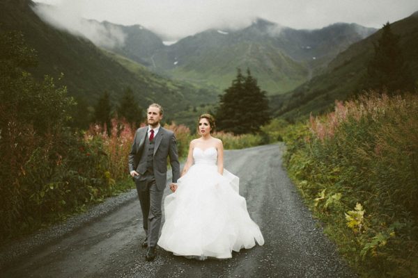 wintry-jewel-tone-arkansas-wedding-at-raven-glacier-lodge-marcie-and-shawn-photography-22