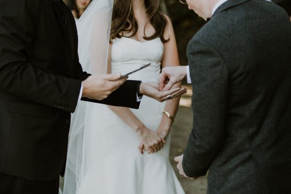 black-and-white-muskoka-wedding-at-camp-mini-yo-we-19