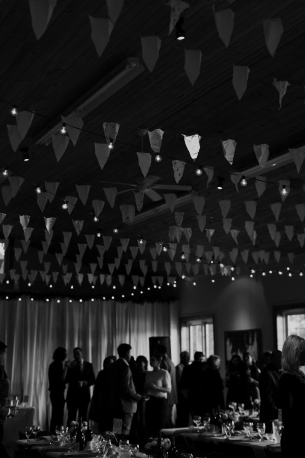 black-and-white-muskoka-wedding-at-camp-mini-yo-we-29