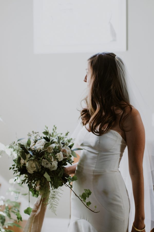 black-and-white-muskoka-wedding-at-camp-mini-yo-we-8