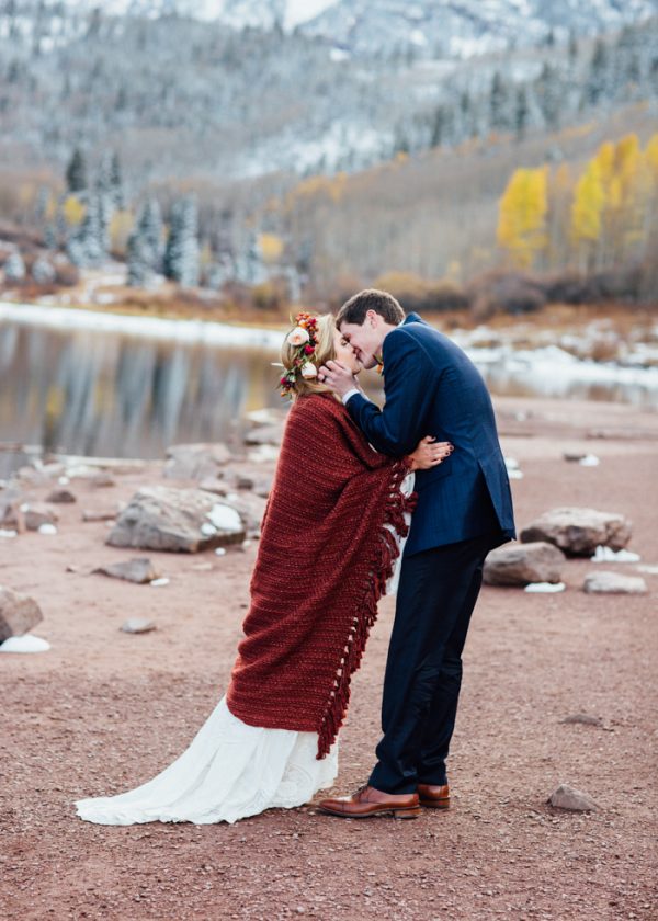 cozy-aspen-elopement-in-the-maroon-bells-18