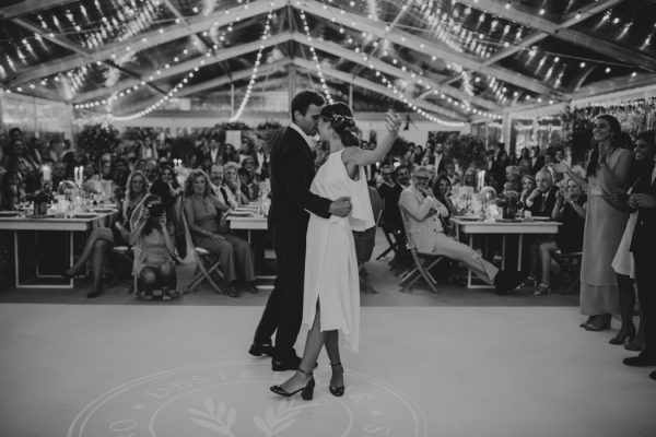 effortlessly-beautiful-portuguese-wedding-at-home-21