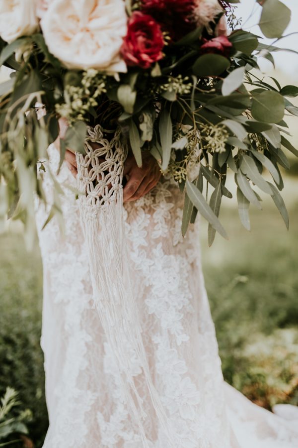 gorgeous-southern-marsala-wedding-at-grace-oaks-11