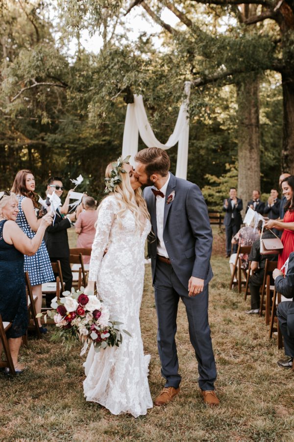 gorgeous-southern-marsala-wedding-at-grace-oaks-47