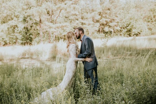 Gorgeous Southern Marsala Wedding at Grace Oaks | Junebug Weddings