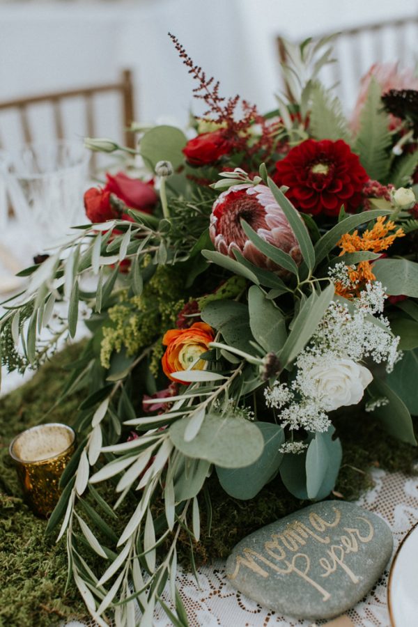 naturally-boho-maine-wedding-at-the-lookout-25