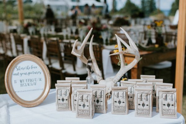 naturally-boho-maine-wedding-at-the-lookout-30