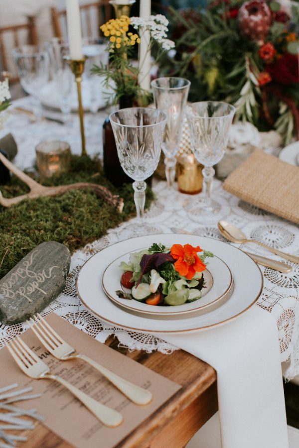 naturally-boho-maine-wedding-at-the-lookout-54