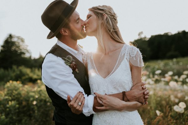 naturally-boho-maine-wedding-at-the-lookout-60