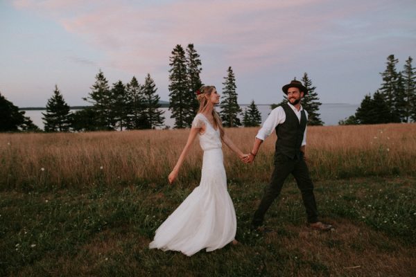 Naturally Boho Maine Wedding at The Lookout | Junebug Weddings