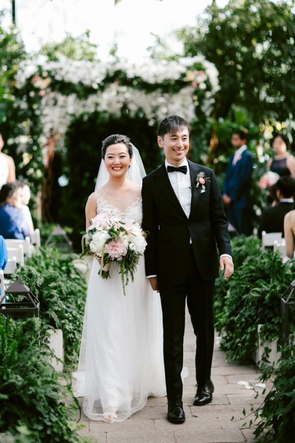 overwhelmingly-lush-michigan-wedding-at-the-planterra-conservatory-33