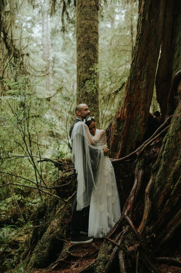 passionate-and-personal-tofino-beach-elopement-33