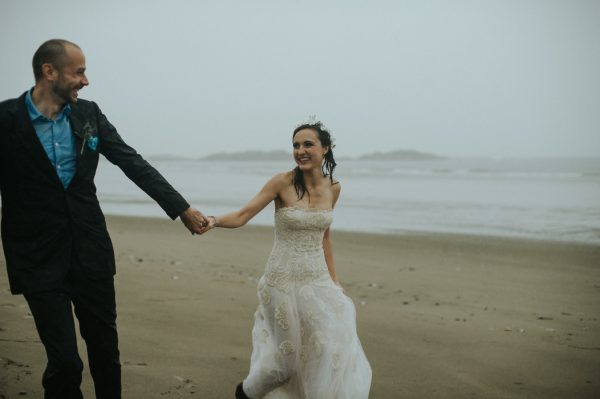 passionate-and-personal-tofino-beach-elopement-45