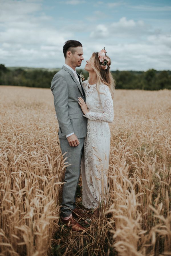 Intimate outdoor wedding at South Pond Farm by Daring Wanderer // www.daringwanderer.com