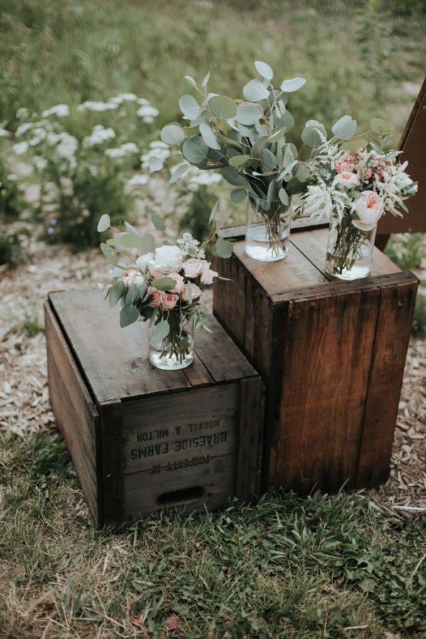 Intimate outdoor wedding at South Pond Farm by Daring Wanderer // www.daringwanderer.com