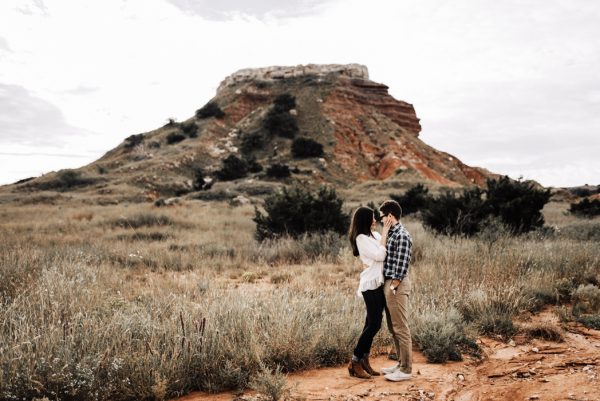 this-adorable-oklahoma-engagement-shows-off-the-states-unique-state-parks-34
