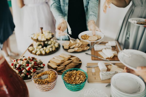 this-oceanside-wedding-at-shelter-cove-is-the-epitome-of-laid-back-chic-34