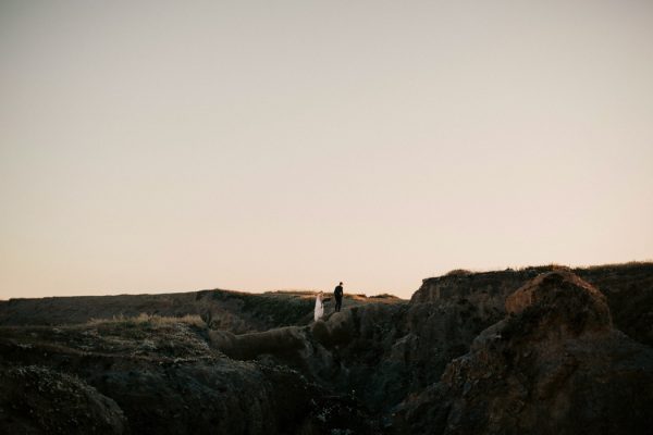 this-oceanside-wedding-at-shelter-cove-is-the-epitome-of-laid-back-chic-38