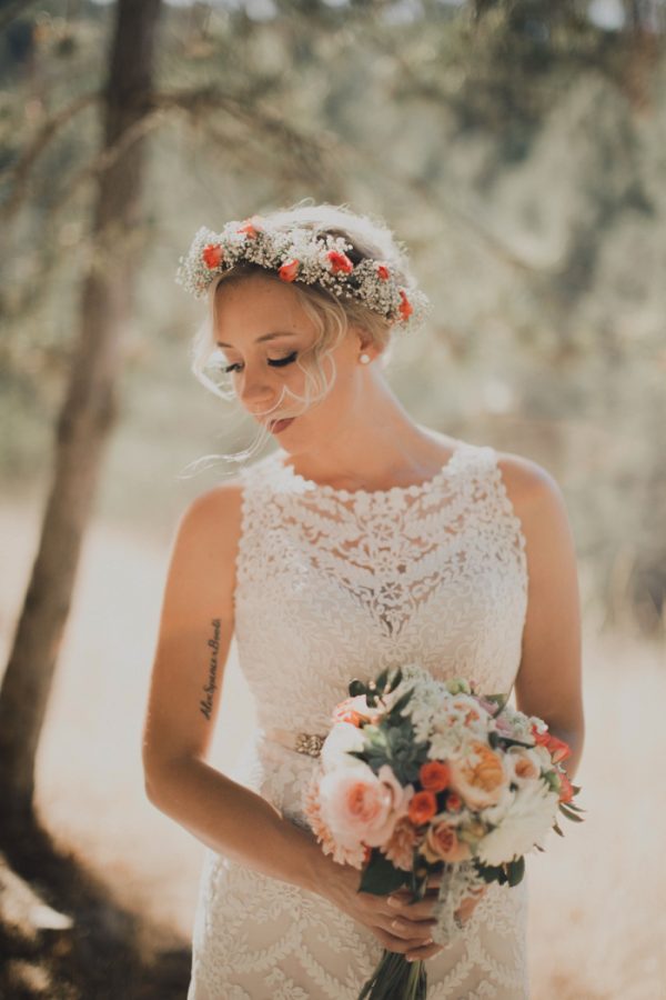 whimsical diy wedding at yosemite bug rustic mountain resort 12 600x900