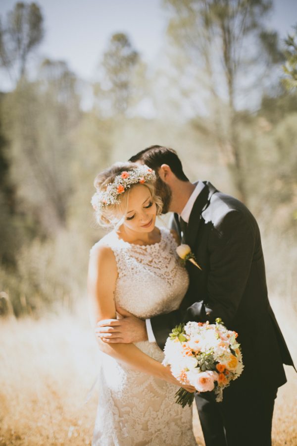 whimsical-diy-wedding-at-yosemite-bug-rustic-mountain-resort-14