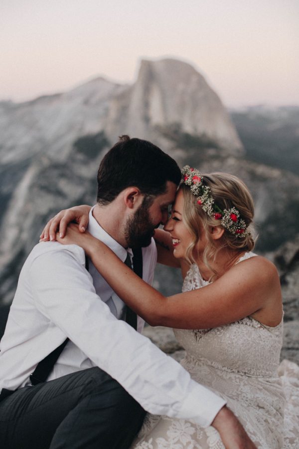 whimsical-diy-wedding-at-yosemite-bug-rustic-mountain-resort-33