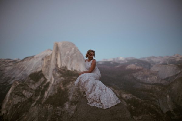 whimsical-diy-wedding-at-yosemite-bug-rustic-mountain-resort-34