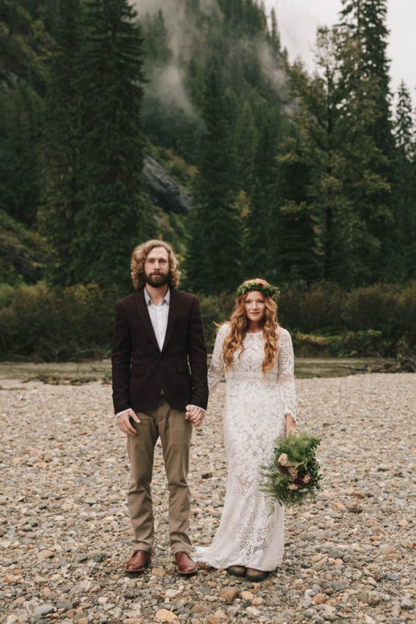 diy-forest-wedding-at-begbie-falls-in-british-columbia-kelly-brown-photography-18
