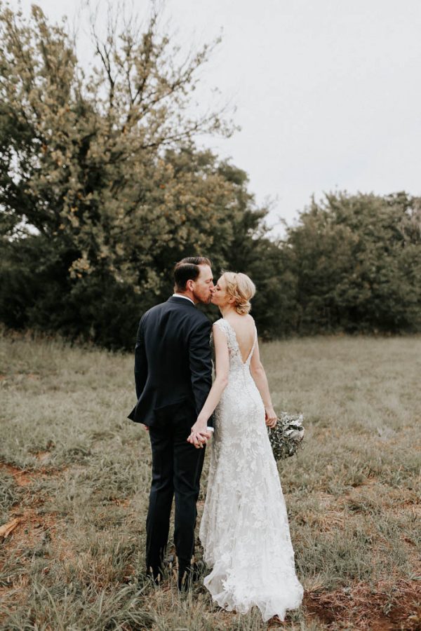 dreamy-oklahoma-barn-wedding-at-rosemary-ridge-melissa-marshall-photography-50