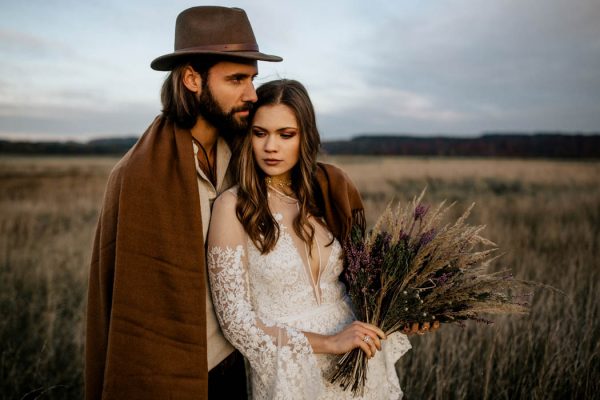 folksy-elopement-inspiration-in-munich-chris-and-ruth-photography-13