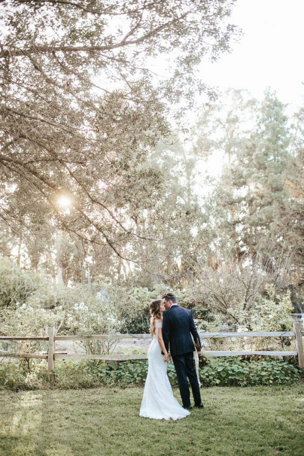 glitzy-rustic-diy-wedding-in-oxnard-california-hanna-photography-34