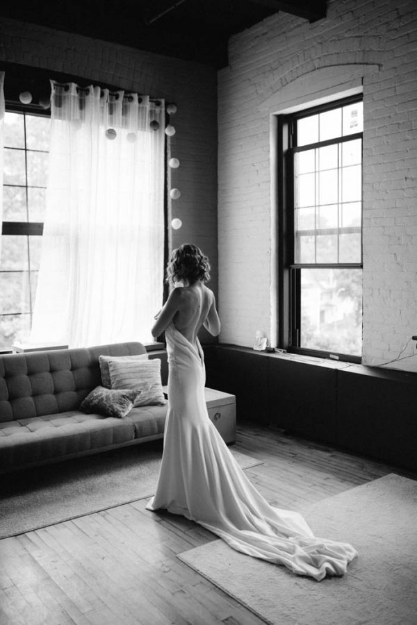 modern-natural-rochester-wedding-at-arbor-loft-alixann-loosle-photography-2