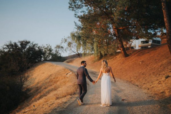 southern-california-desert-wedding-overlooking-the-malibu-hills-kindred-weddings-40