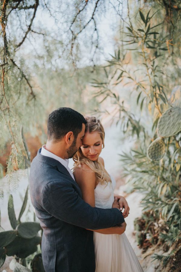 southern-california-desert-wedding-overlooking-the-malibu-hills-kindred-weddings-42