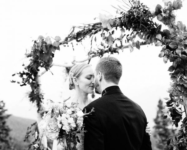 this-elegant-aspen-wedding-at-the-little-nell-has-the-most-breathtaking-backdrop-adonye-jaja-photography-41