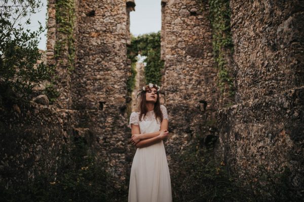 wild-wedding-inspiration-in-portuguese-castle-ruins-my-fancy-wedding-45