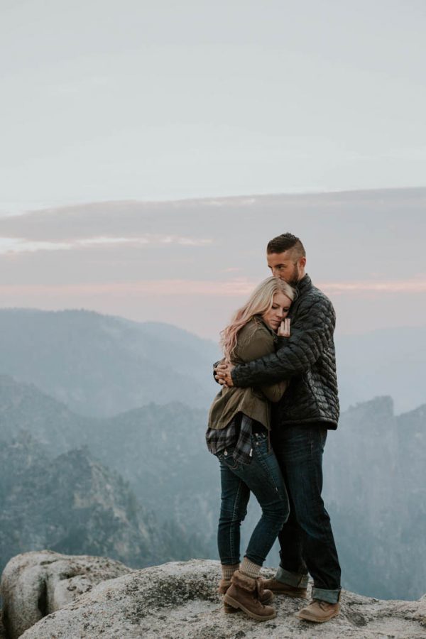 youll-love-the-epic-cuddles-in-this-yosemite-engagement-session-marcela-pulido-photography-26