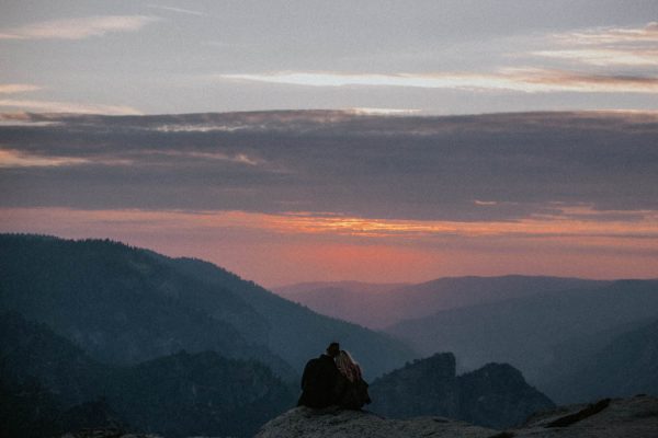 youll-love-the-epic-cuddles-in-this-yosemite-engagement-session-marcela-pulido-photography-28