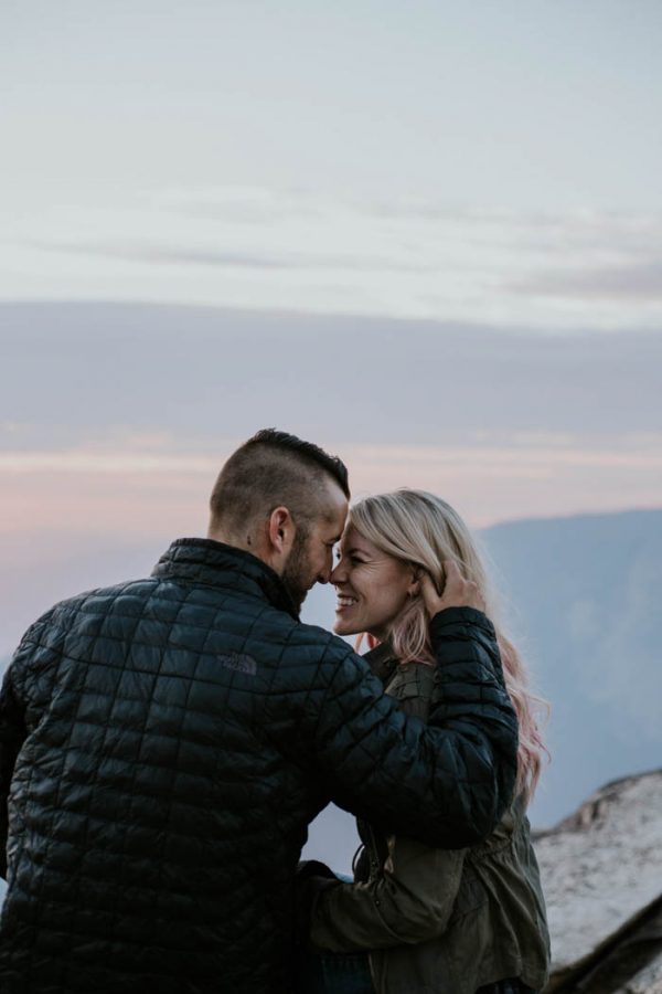 youll-love-the-epic-cuddles-in-this-yosemite-engagement-session-marcela-pulido-photography-30