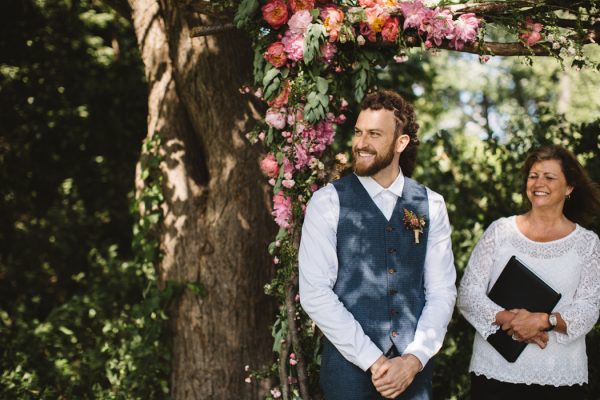 backyard-elopement-in-the-virginia-countryside-19