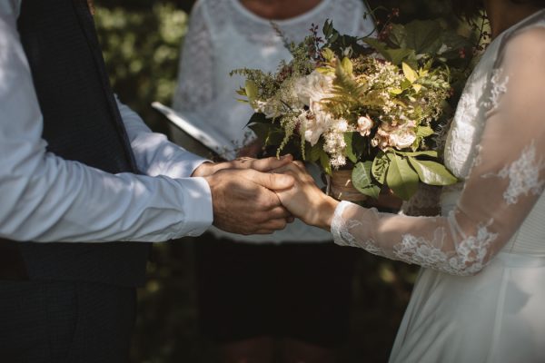 backyard-elopement-in-the-virginia-countryside-25