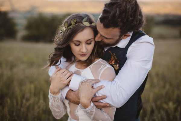 Backyard Elopement in the Virginia Countryside | Junebug Weddings